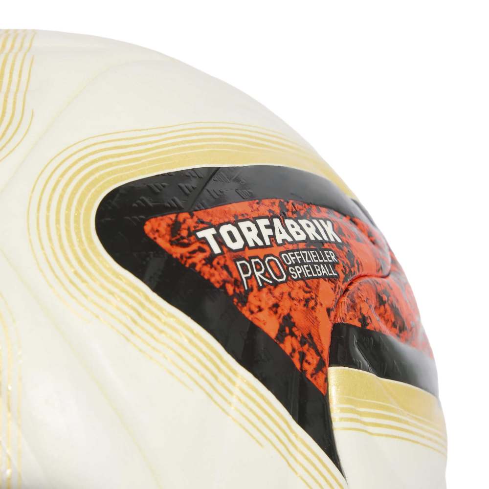 adidas Torfabrik Spielball 26/27 mit Geschenkbox. Ab 10 Bälle 1 Ballnetz Gratis.