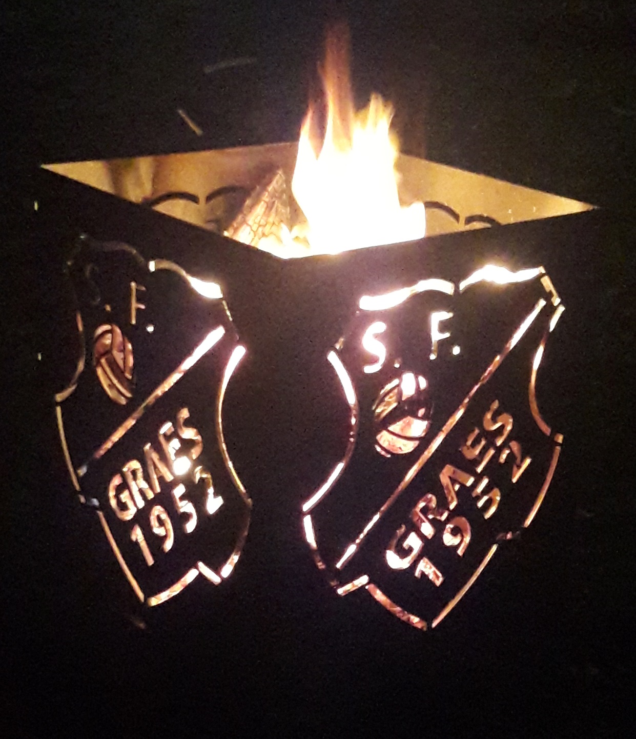 Feuertonne mit SF Graes Wappen